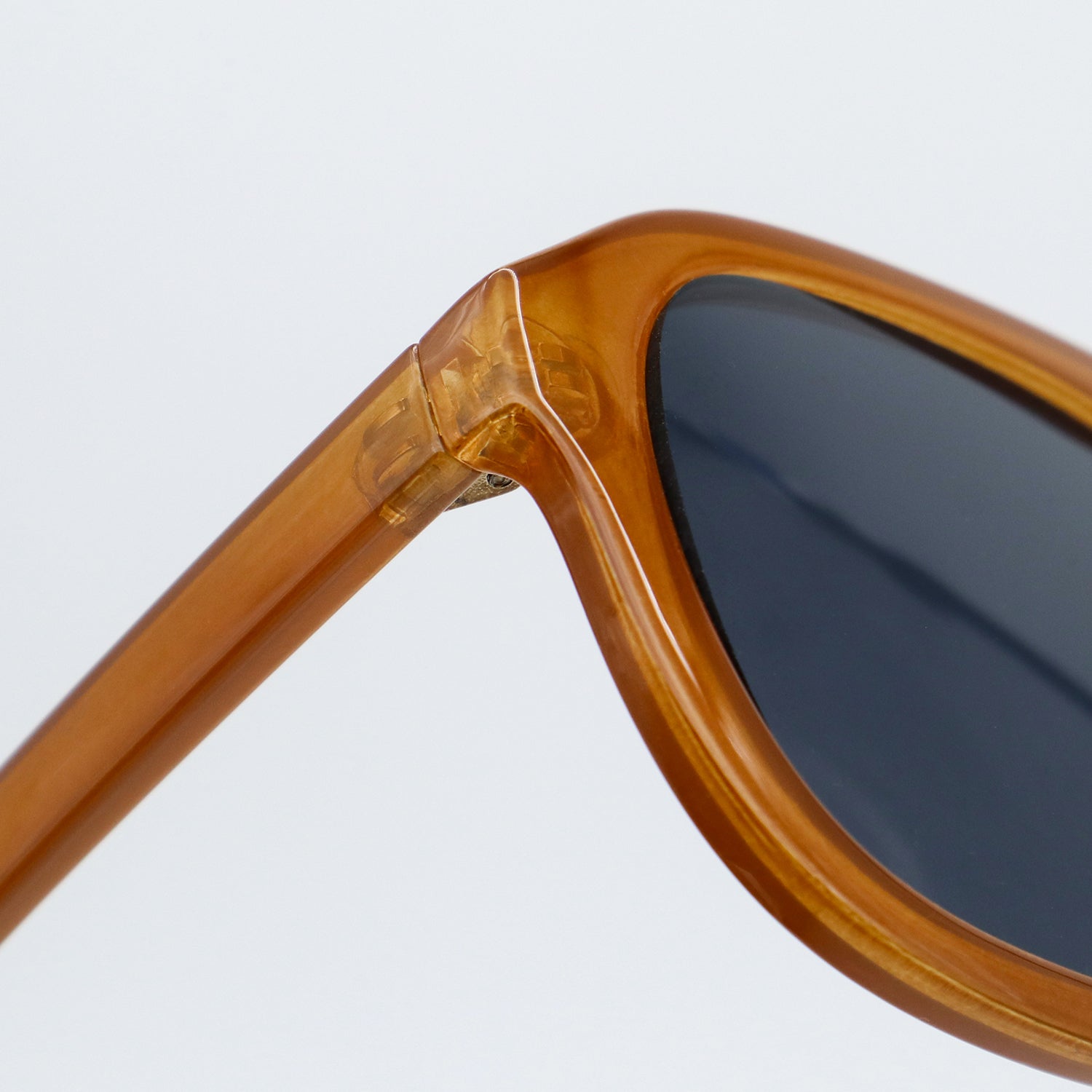 Hale - Sunglasses | ELKLOOK
